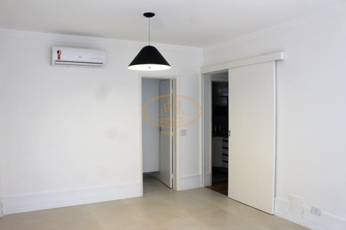 Apartamento Com 3 Dormitório(s) Localizado(a) No Bairro Ponta Da Praia Em Santos / Santos - 5610