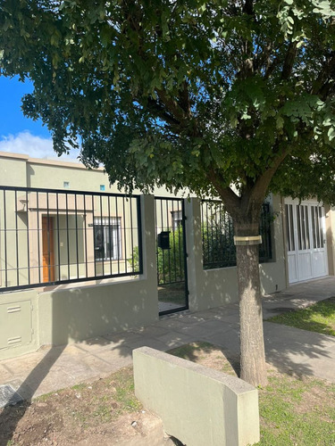 Casa En Venta A Metros De La Laguna