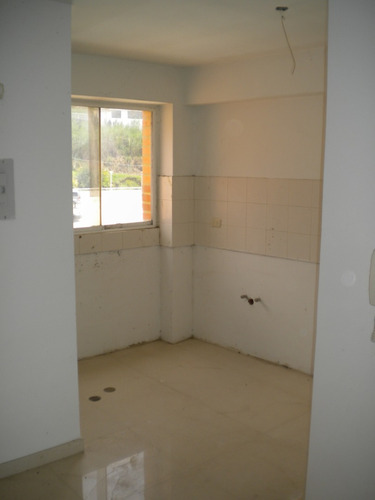 Imagen 2 de 19 de Se Vende Ph 100m2 1h/2b/2p Lomas Urquia