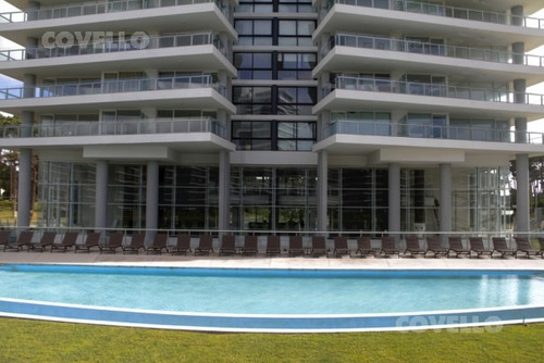 Imagen 4 de 13 de One2, Playa Brava