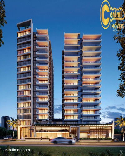 Apartamento Com 4 Dormitório(s) Localizado(a) No Bairro Centro Em Balneário Piçarras / Balneário Piçarras - 600