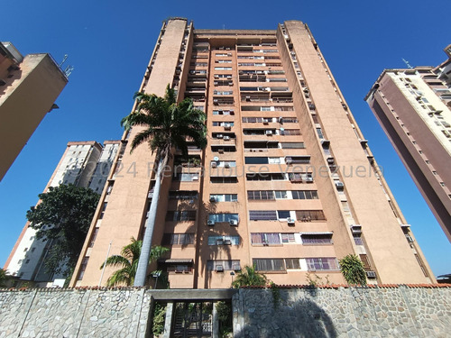 Aup Apartamento En Venta Urb El Centro- Maracay Cod 24-14362