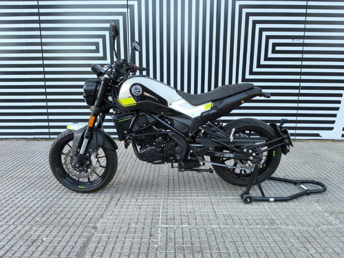 Benelli Leoncino 250