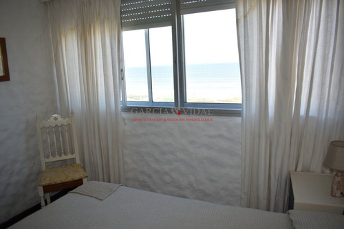 Imagen 7 de 17 de Venta De Apartamento 2 Dormitorios Frente Al Mar - Punta Del Este Brava