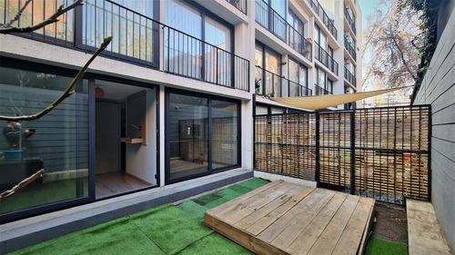 Vendo Primer Piso Con Patio Macul / Irarrázaval