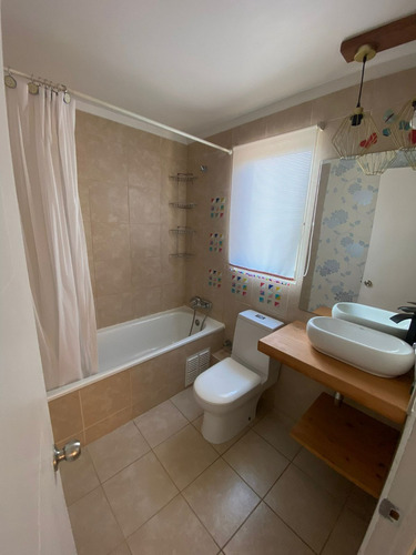 Hermosa Casa 4d, 3b En Barrio Residencial Muy Tranquilo