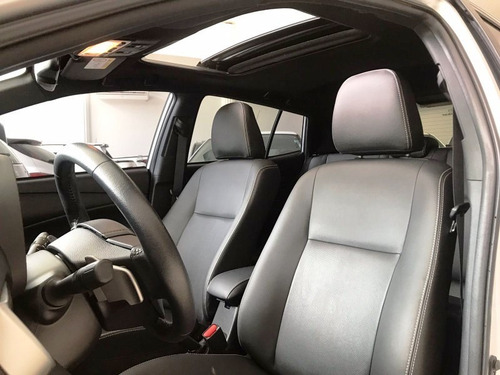 Imagem 8 de 14 de Toyota Yaris Hatch 1.5 16v 4p Flex Xls Connect Multidrive Au