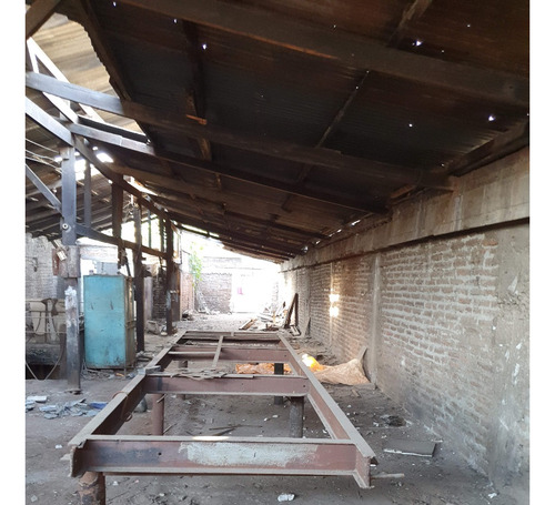Gran Bodega 2 Pisos Con Casa Independiente De 2 Pisos/ Metro