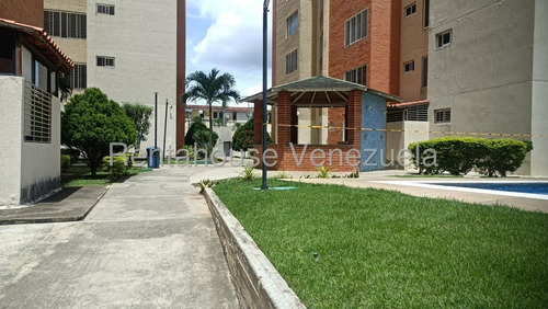Julio Latouche 26-211 Apartamento En Alquiler El Rincon Naguanagua, Amplias Y Hermosas Zonas De Esparcimiento.