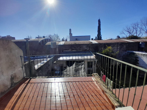 Excelente Chalet De 5 Ambientes