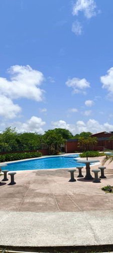 Townhouse Duplex Conjunto Villas Del Valle Margarita