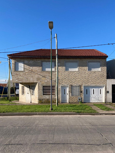 Dúplex En Venta - 4 Dormitorios 4 Baños - Cocheras - 270mts2 - San Carlos, La Plata