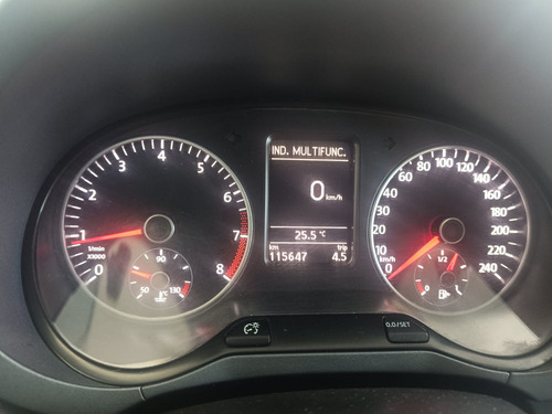 Volkswagen Suran 1.6 Comfortline 101cv