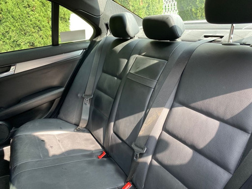 Imagen 9 de 12 de Mercedes Benz C300 2010