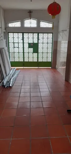 Casa De 3 Pisos Estilo Ingles