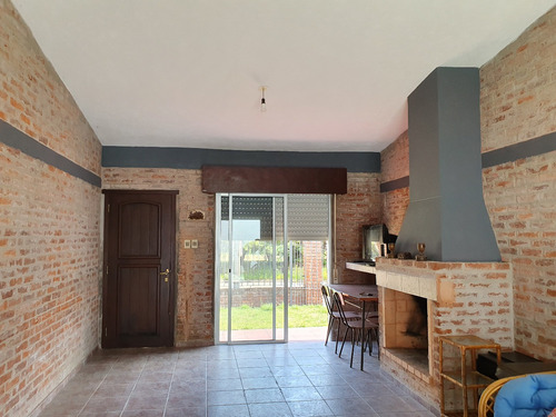 Casa De 3 Dormitorios A 2 Cuadras De La Playa