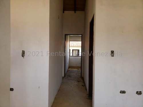 Imagen 2 de 30 de Casas En Venta Cabudare La Montañita, Arnaldo J. López Tlf. 04245257450 Codigo 22-1646 Lara, Venezuela