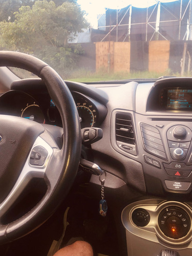 Ford Fiesta Kinetic 1.6 Se Plus Powershift 120cv