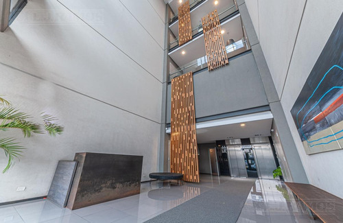 Imagen 5 de 18 de Lj Ramos | Oficina 62m C/ Sala De Reunión Y Kitchenette| Edificio Vohe Km 46, Pilar