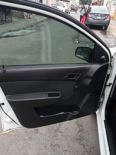 Chevrolet Aveo 1.6 Lt Mt Sedán