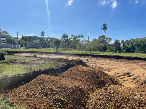 Proyecto En Construcción En San Francisco De Macorís