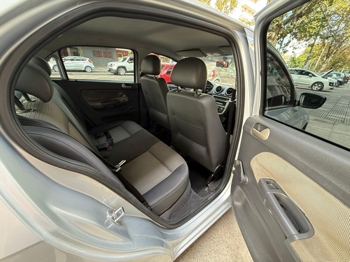 Volkswagen Voyage 1.6 Comfortline 101cv
