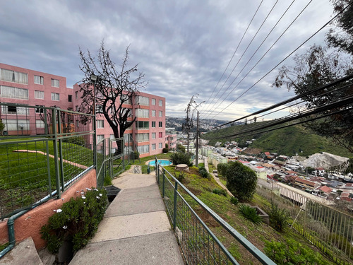Arriendo Depto. Semiamoblado 3 Dorm (37114)