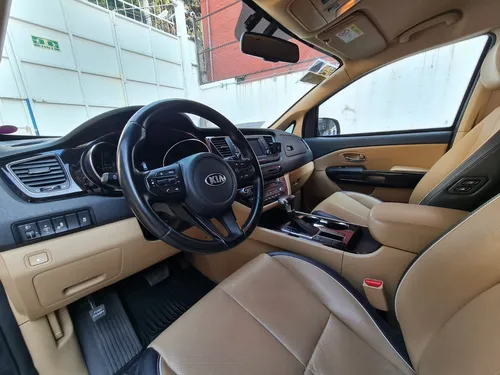 Kia Sedona 3.3 V6 Ex Pack At
