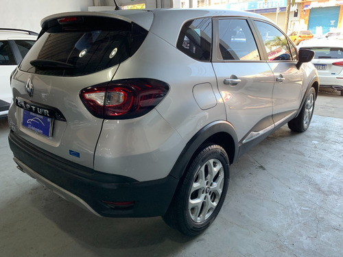 Imagen 9 de 14 de Renault Captur 2.0 Zen Les Automotores