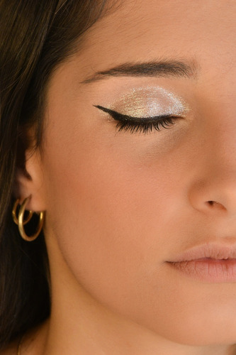 Imagen 2 de 5 de Sombra En Polvo Ultrashine Pigmento Perla Pura Glitter Xúlu Cosméticos Z422