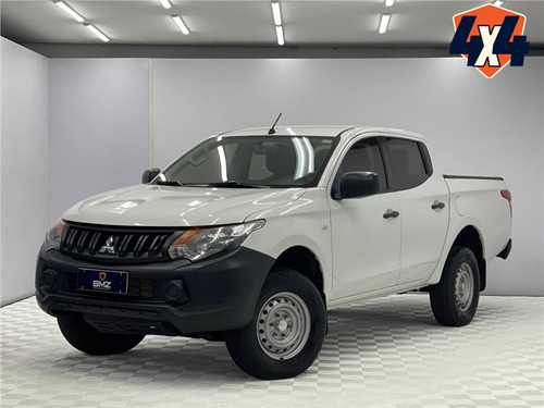 Mitsubishi L200 TRITON 2.4 16V TURBO DIESEL SPORT GLX CD 4P 4X4 MANUAL