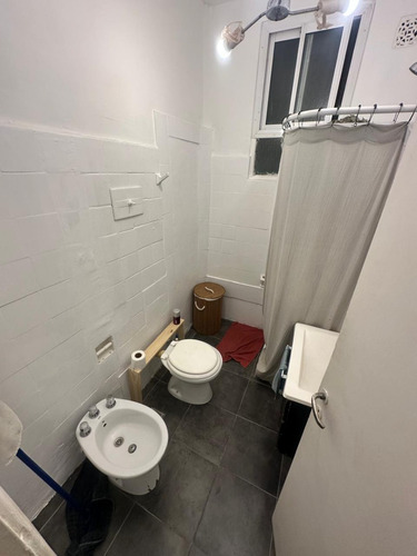 Venta Departamento De 2 Ambientes Muy Amplios Excelente Ubicación En Almagro
