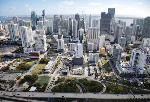 Imagen 3 de 14 de Aparatamento En Miami, Florida (epa-112)