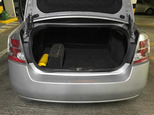 Nissan Sentra 2.0