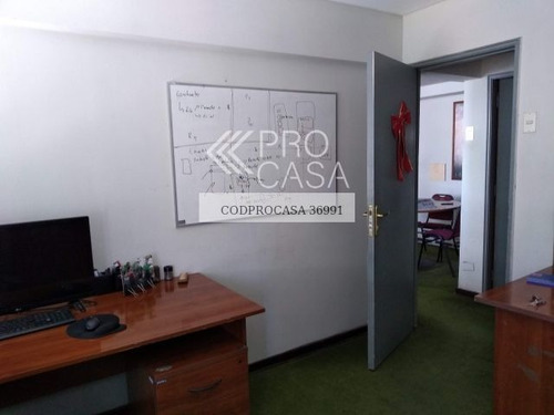 Imagen 3 de 23 de Oficina Huerfanos //sotero Del Rio