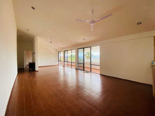 Casa Sola En Burgos, Temixco, Morelos - Caen-ve-803-cs