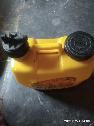 Imagen 3 de 3 de Tanque De Aspejadora Domosa ( Para Repuesto) 20ltrs