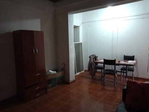 Imagen 3 de 18 de Casa Con Deptos. - Villa Sarmiento