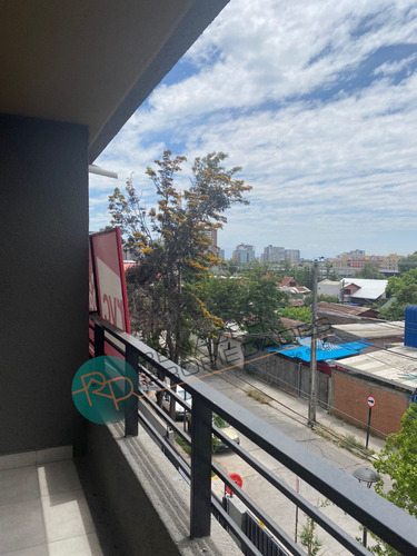 Departamento En Cuarto Piso, Una Habitación, Comuna De La Ci