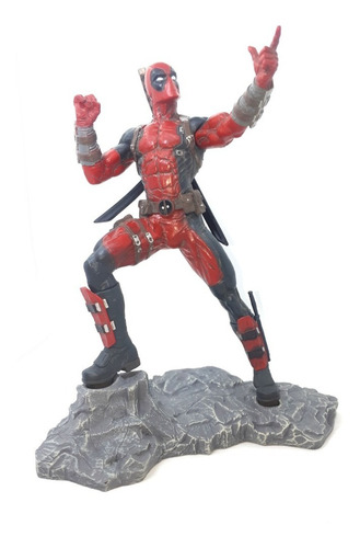 Figura De Lujo Deadpool 28cm