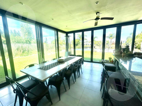 Casa A Laguna En Venta - Barrio Los Talas, Canning