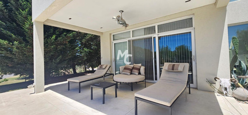 Casa En Alquiler En La Reserva Cardales, Campana, G. B. A. Zona Norte