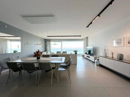 Departamentp En Venta En Edificio Le Parc Lll. Playa Brava; Punta Del Este