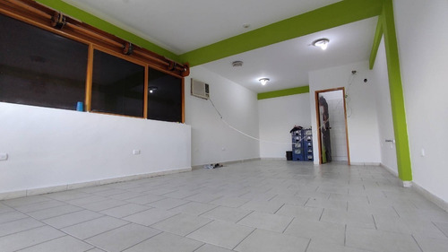 Imagen 4 de 9 de Adriana Castellanos +58 412 6697984 Venta Local Comercial En Los Guayos, C.c La Linea. (42m2) Cod. 155264