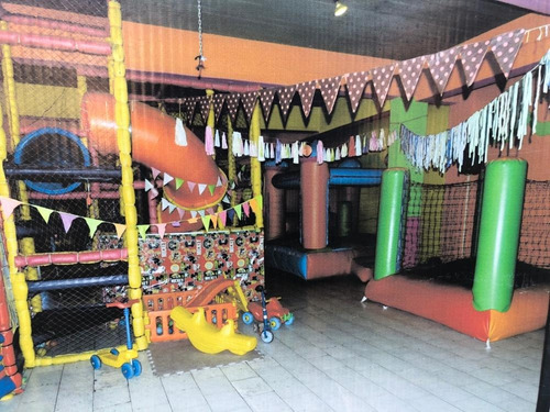 Imagen 4 de 21 de Importante Esquina | Calle 1 Al 1800