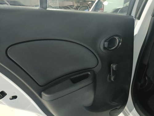 Nissan March 1.6 Sense At
