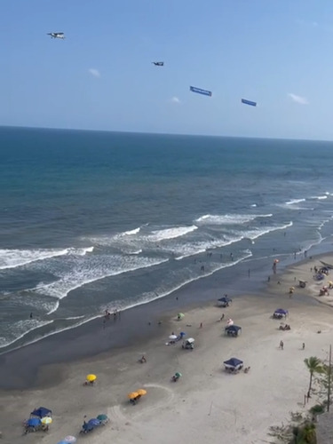 Vista Encantadora Para O Mar - Sacada Com Churrasqueira