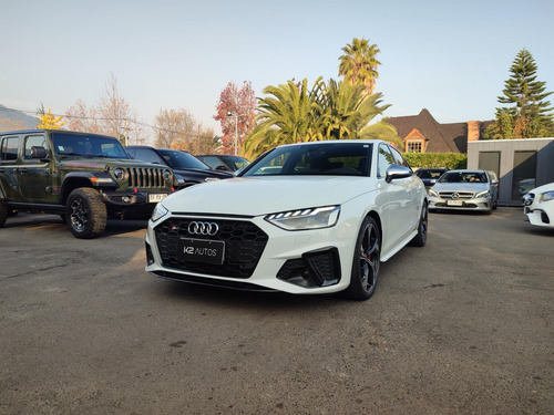 Audi S4 3.0T V6 QUATTRO