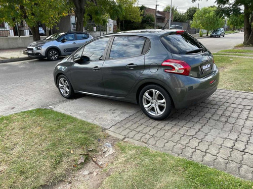 Peugeot 208 1.2 Francés Nivel 5