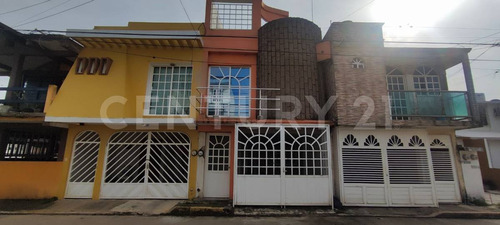 Se Vende Casa En Colonia Las Gaviotas, Coatzacoalcos, Veracruz.